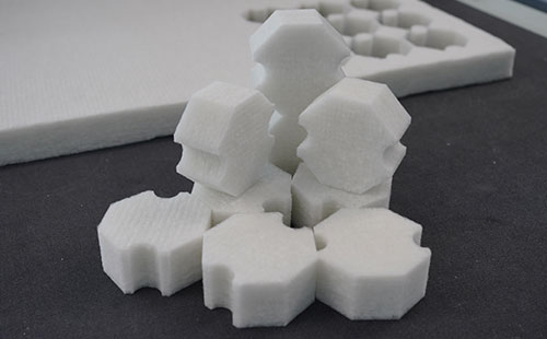 振動刀切割機(jī)切割隔音棉